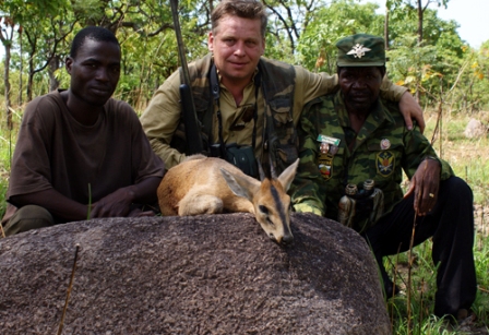 Охота в Африке на Обыкновенного Дукера или Кустарникового Дукера